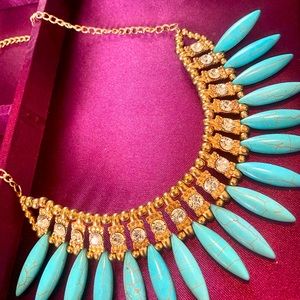 Stunning turquoise and gold choker with crystals!